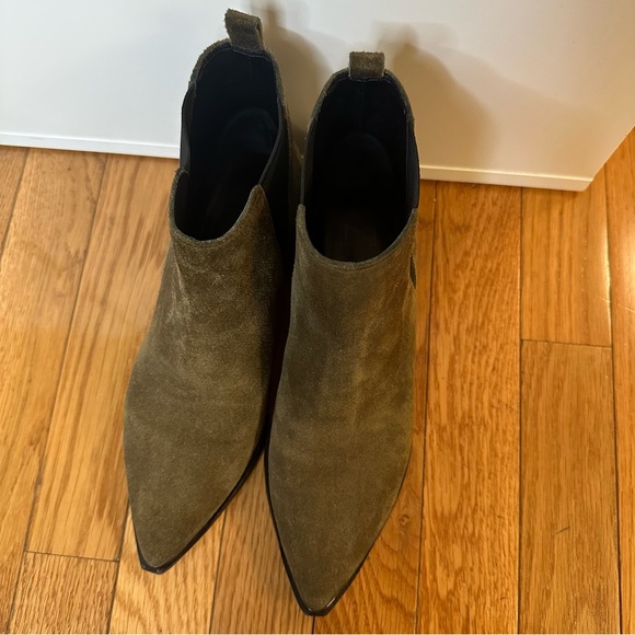 Marc Fisher Yale Pointy Toe Bootie with Metal Detail Medium Green Suede — Size 6 - Picture 8 of 9